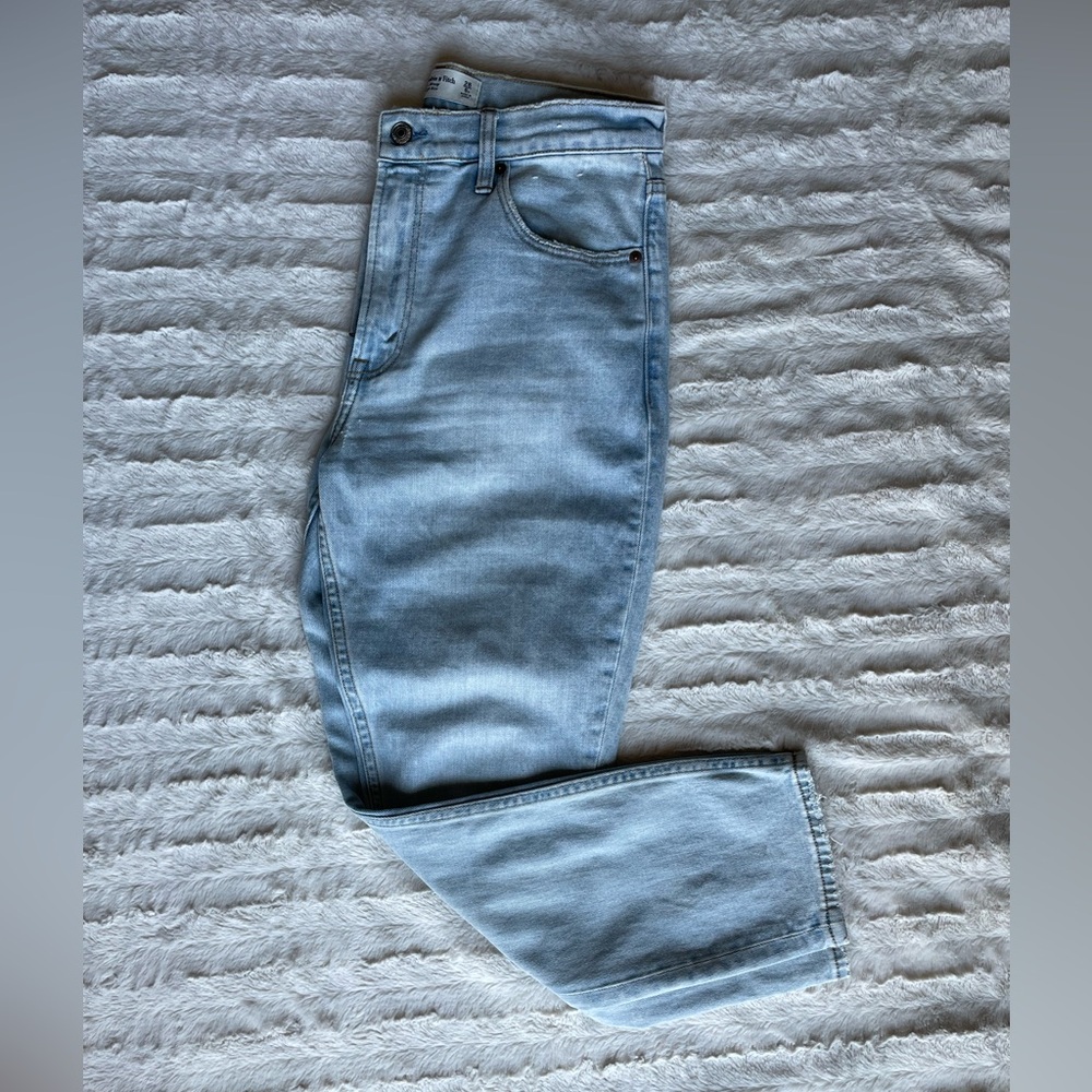 Abercrombie & Fitch Light Wash Skinny Jeans